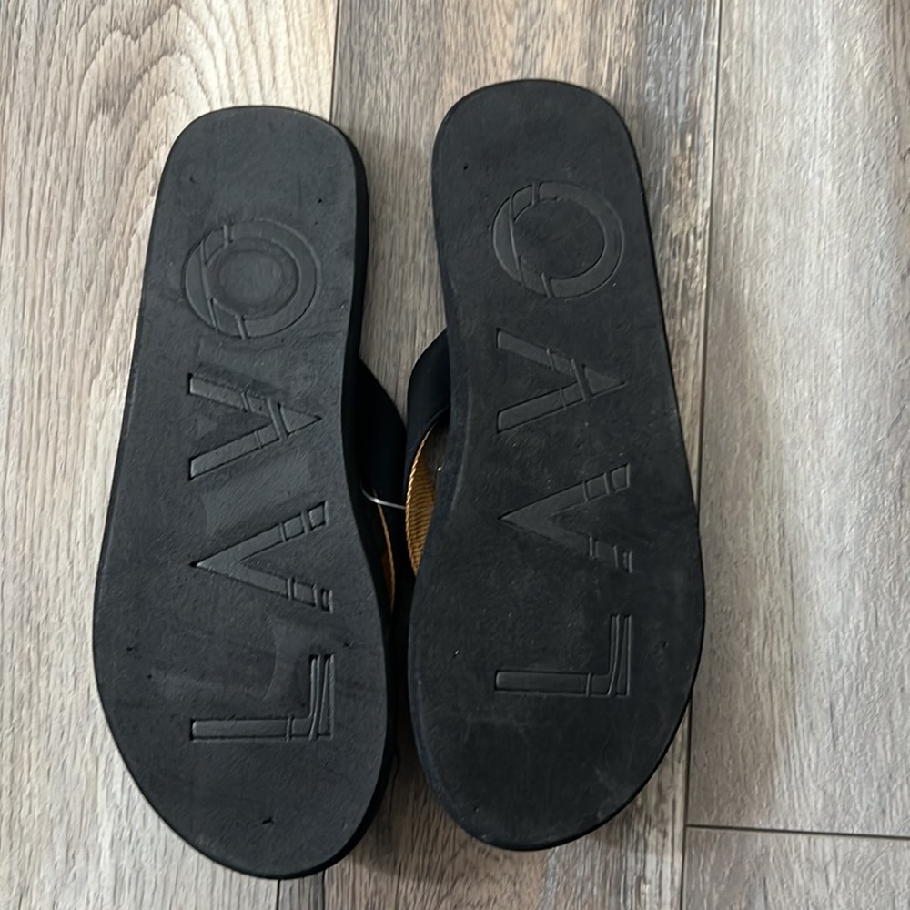 Sandals - Picture 3 of 4